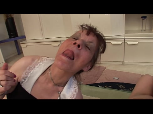 ❤️ Två mormödrar och en farfar har en trekant Fuckingvideo at sv.pornhdvideos.ru ❌️❤